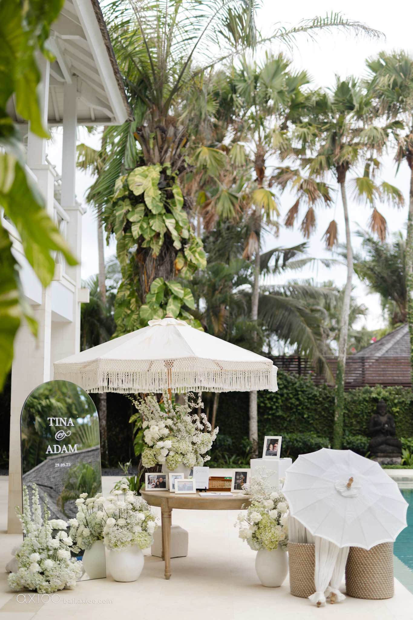 Axioo: A Universe of Love